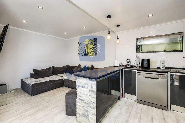 Apartamento T4 para Venda em Agualva e Mira-Sintra Foto 9