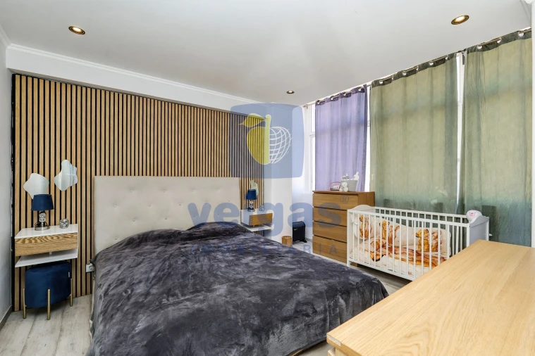 Apartamento T4 para Venda em Agualva e Mira-Sintra Foto 4