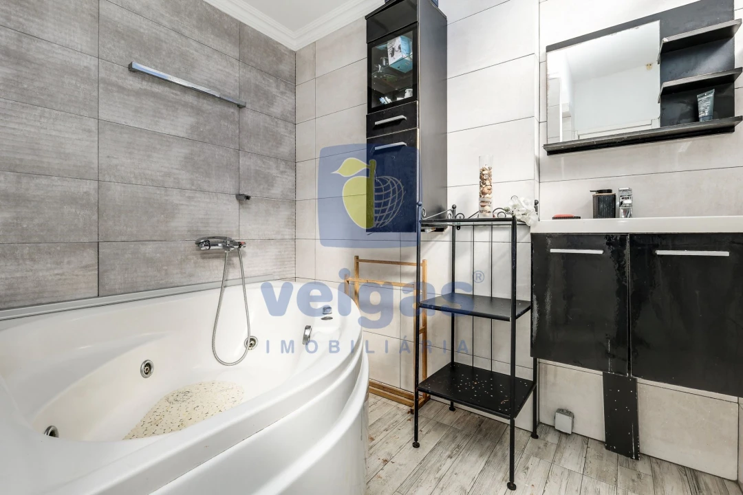 Apartamento T4 para Venda em Agualva e Mira-Sintra Foto 6