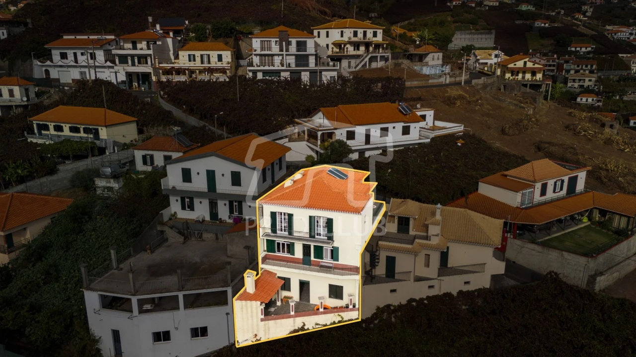 Moradia T3 para Venda em Camara de Lobos Foto 11