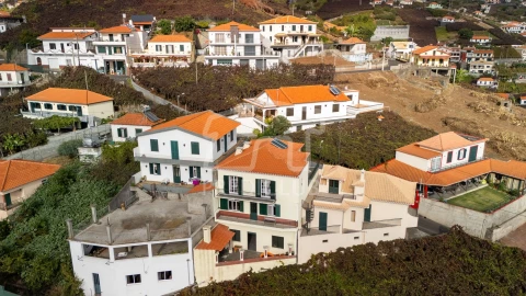 Moradia T3 para Venda em Camara de Lobos