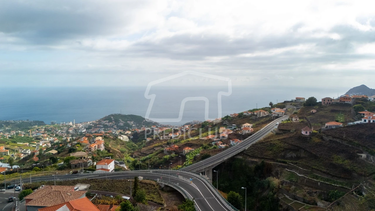 Moradia T3 para Venda em Camara de Lobos Foto 3