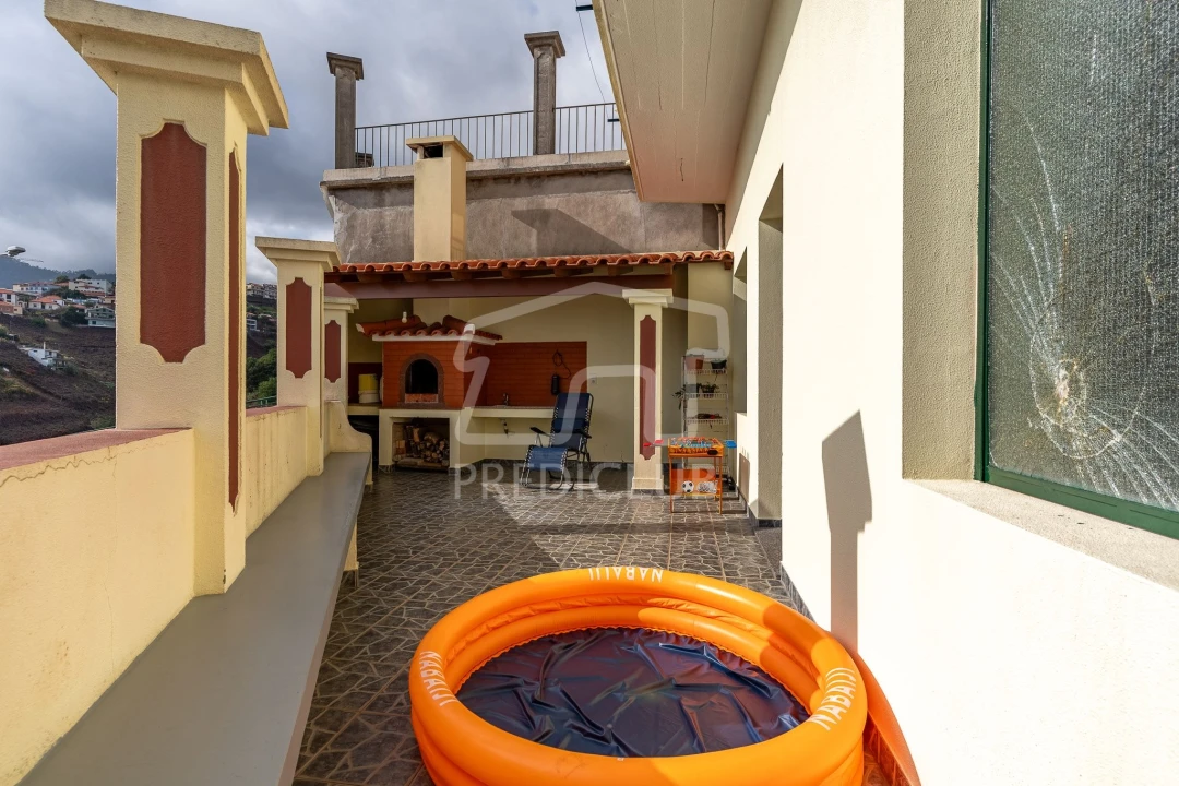 Moradia T3 para Venda em Camara de Lobos Foto 57
