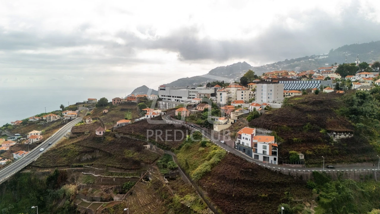 Moradia T3 para Venda em Camara de Lobos Foto 2