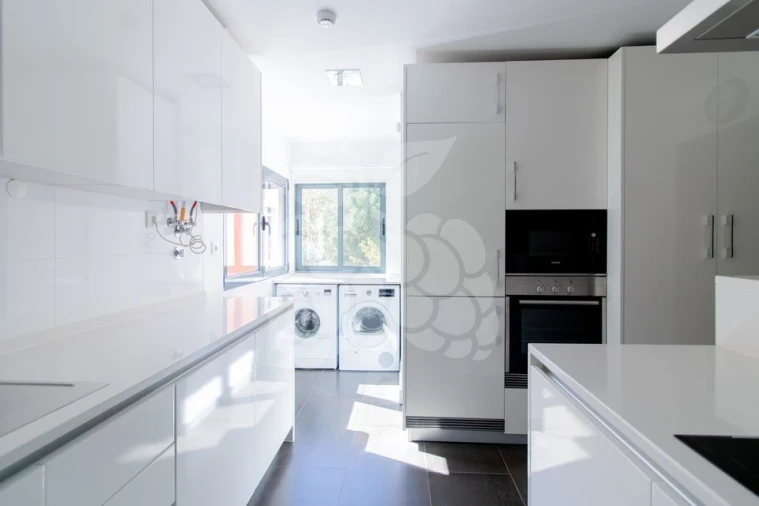 Apartamento T4 para Venda em Cascais e Estoril Foto 11