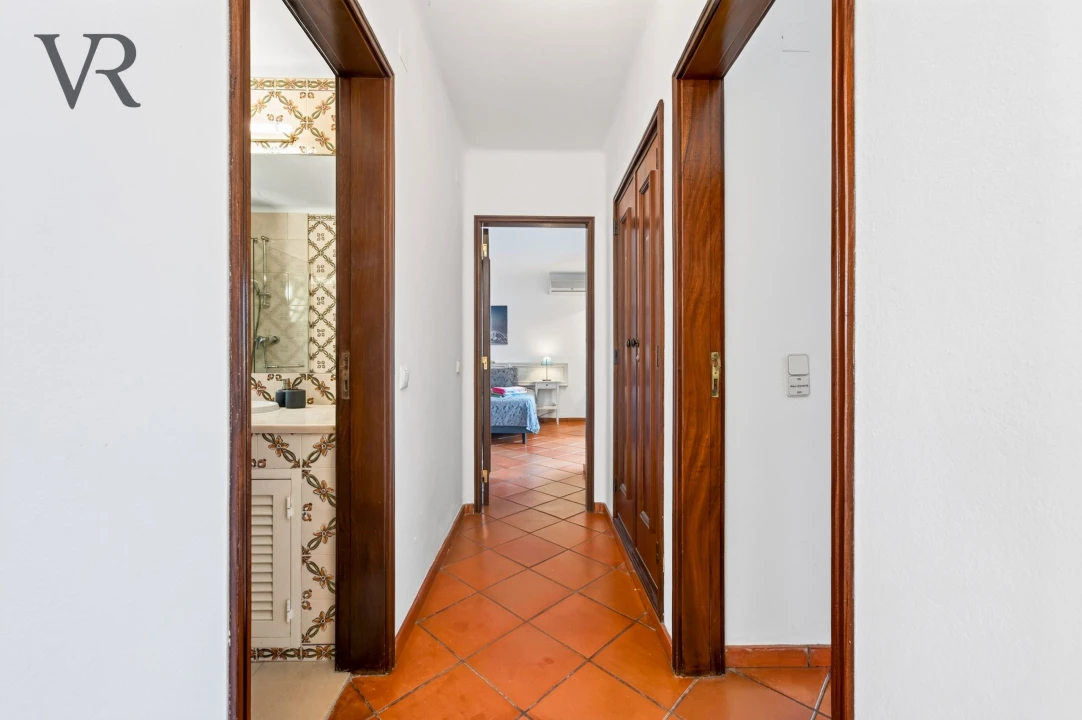 Apartamento T2 para Venda em Albufeira e Olhos de Água Foto 12