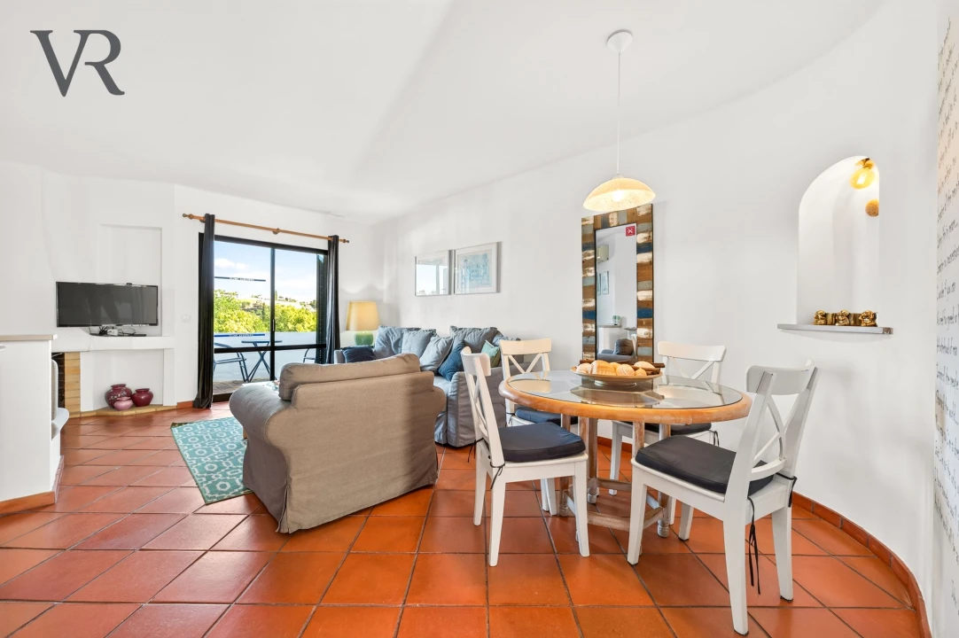 Apartamento T2 para Venda em Albufeira e Olhos de Água Foto 6