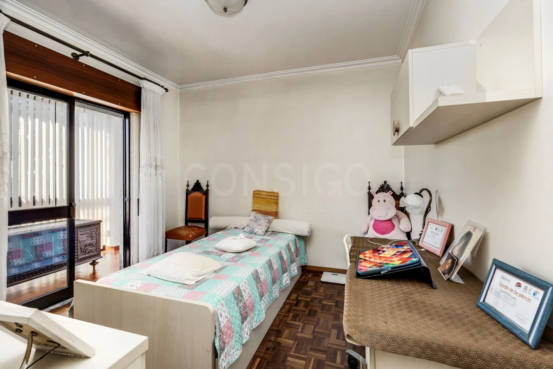 Apartamento T3 para Venda em Porto Salvo Foto 14