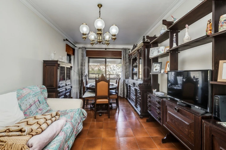 Apartamento T3 para Venda em Porto Salvo Foto 4