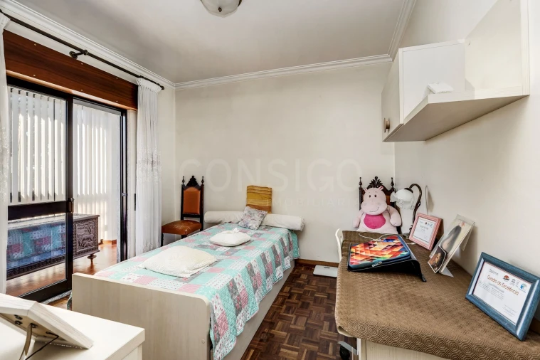 Apartamento T3 para Venda em Porto Salvo Foto 14
