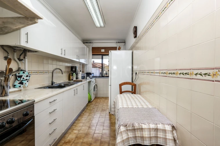 Apartamento T3 para Venda em Porto Salvo Foto 18