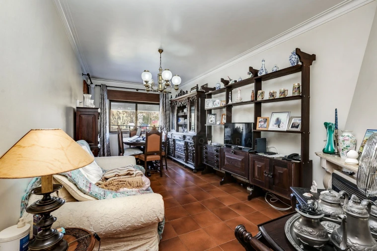 Apartamento T3 para Venda em Porto Salvo Foto 3