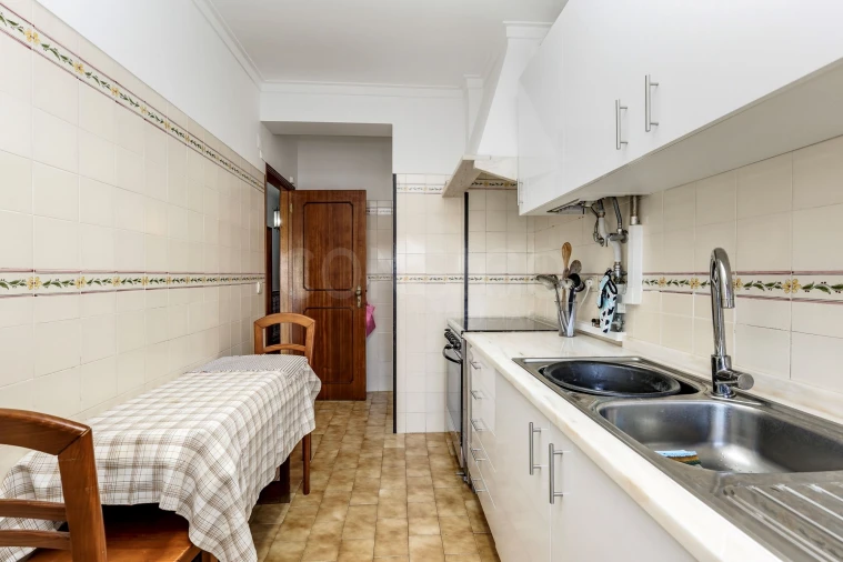 Apartamento T3 para Venda em Porto Salvo Foto 20
