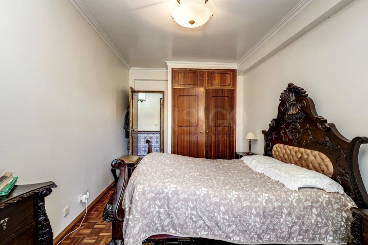 Apartamento T3 para Venda em Porto Salvo Foto 9