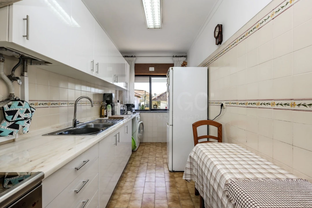 Apartamento T3 para Venda em Porto Salvo Foto 19