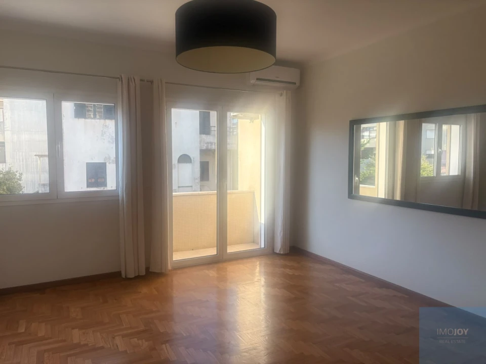 Apartamento T2 para Venda em Cedofeita, Santo Ildefonso, Sé, Miragaia, São Nicolau e Vitória Foto 1