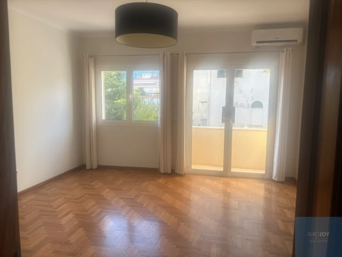 Apartamento T2 para Venda em Cedofeita, Santo Ildefonso, Sé, Miragaia, São Nicolau e Vitória Foto 2