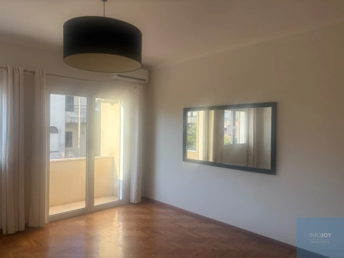 Apartamento T2 para Venda em Cedofeita, Santo Ildefonso, Sé, Miragaia, São Nicolau e Vitória Foto 3