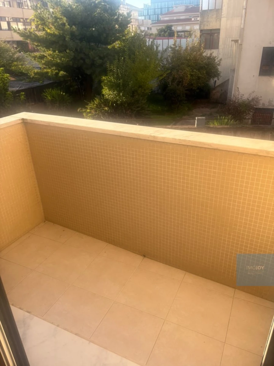 Apartamento T2 para Venda em Cedofeita, Santo Ildefonso, Sé, Miragaia, São Nicolau e Vitória Foto 30