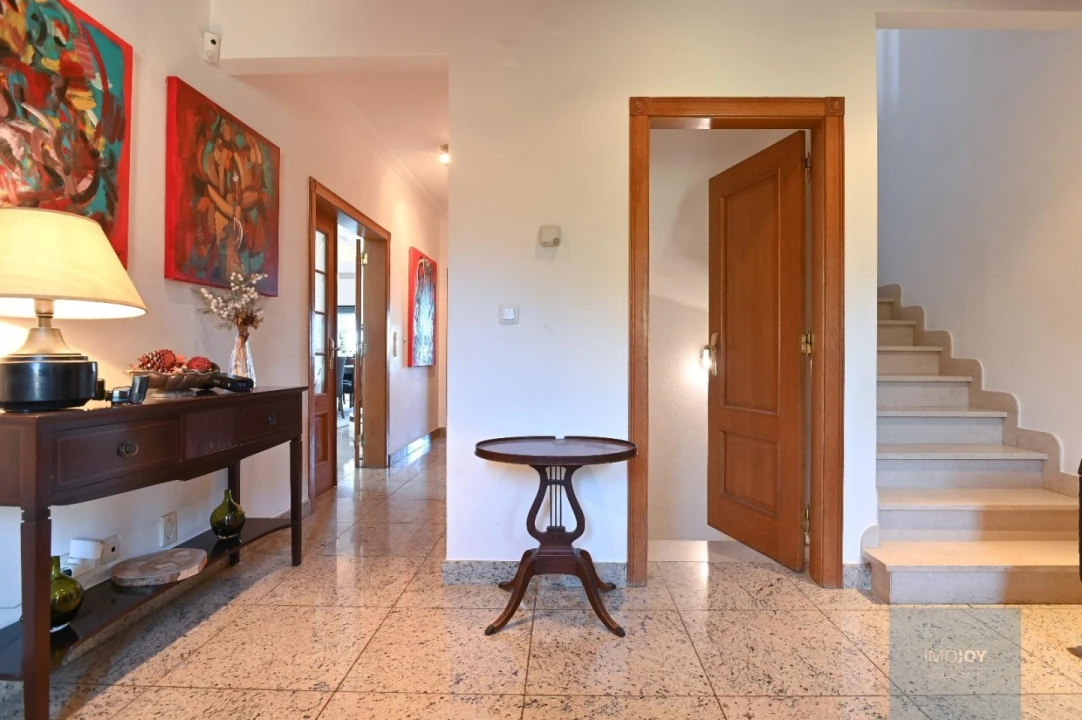 Moradia T4 para Venda em Alcabideche Foto 2