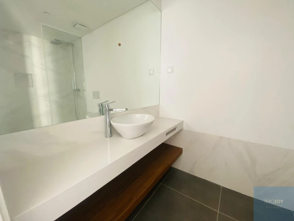 Apartamento T2 para Venda em Arroios Foto 6
