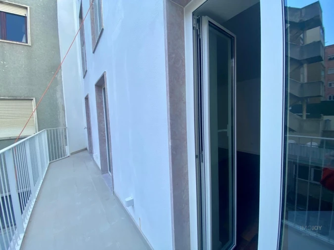 Apartamento T2 para Venda em Arroios Foto 12