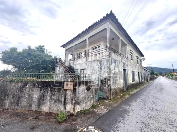 Moradia T5 para Venda em Barroselas e Carvoeiro