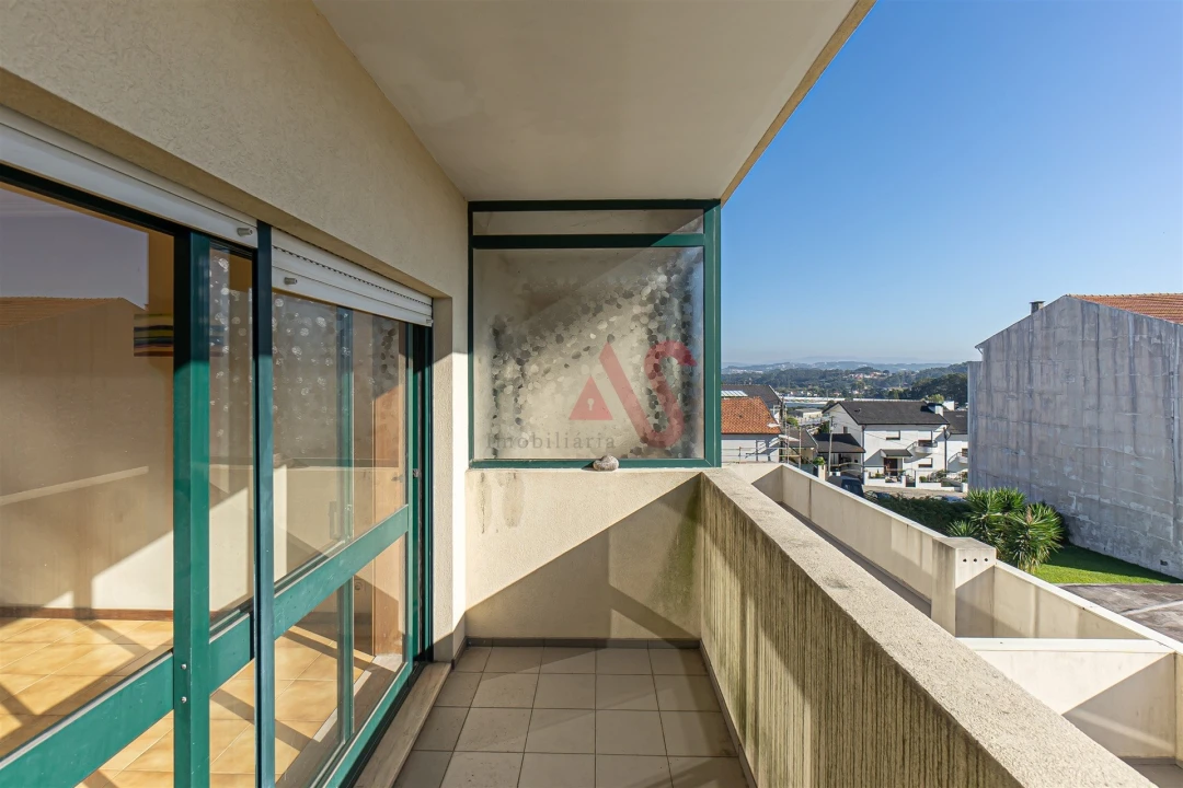 Apartamento T3 para Venda em Vilar de Andorinho Foto 14