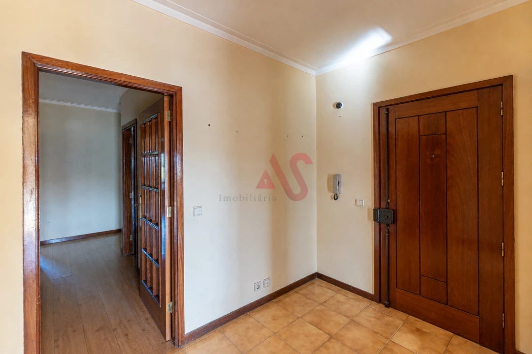 Apartamento T3 para Venda em Vilar de Andorinho Foto 24