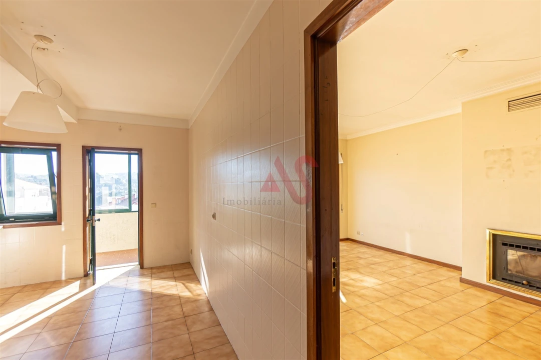 Apartamento T3 para Venda em Vilar de Andorinho Foto 10