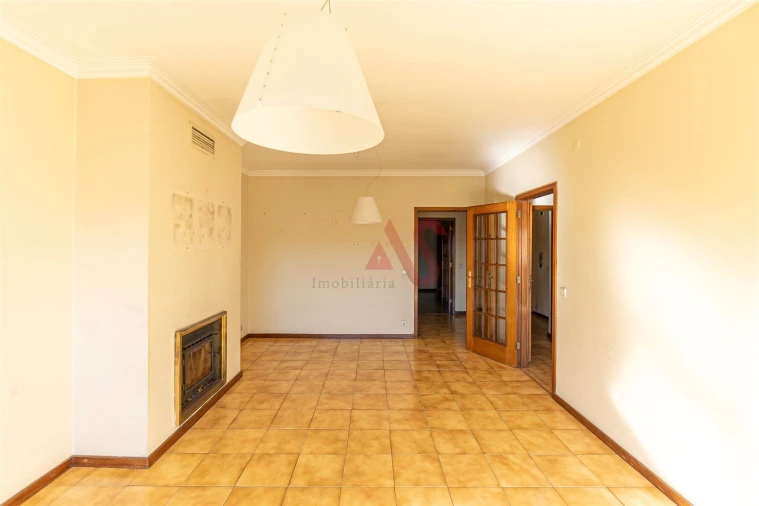 Apartamento T3 para Venda em Vilar de Andorinho Foto 5
