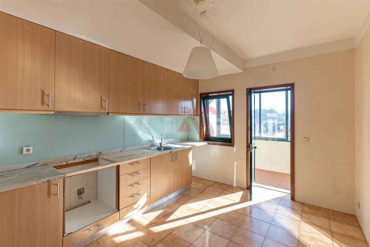 Apartamento T3 para Venda em Vilar de Andorinho Foto 11