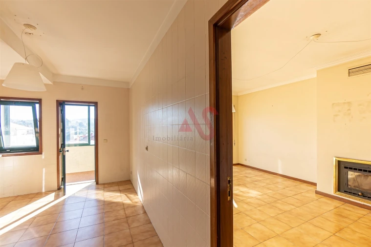 Apartamento T3 para Venda em Vilar de Andorinho Foto 10