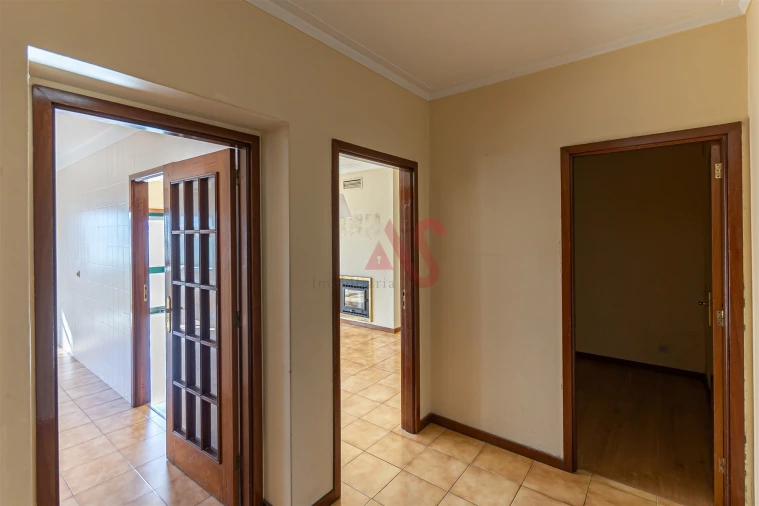 Apartamento T3 para Venda em Vilar de Andorinho Foto 23