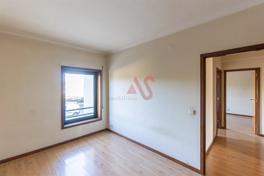 Apartamento T3 para Venda em Vilar de Andorinho Foto 21
