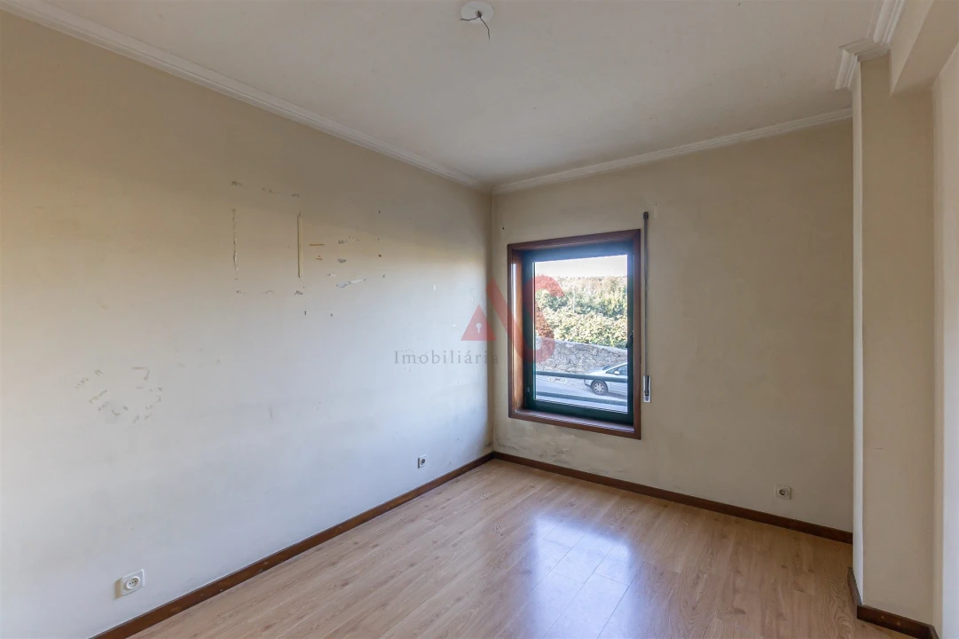 Apartamento T3 para Venda em Vilar de Andorinho Foto 16