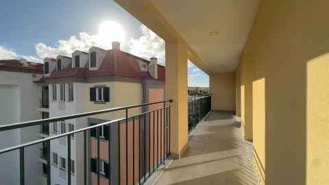 Apartamento T3 para Venda em Funchal (Se)