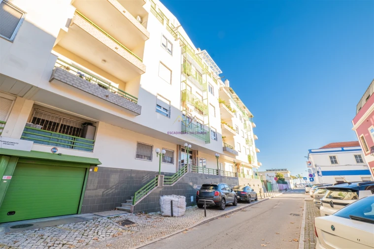 Apartamento T3 para Arrendamento em União das Freguesias de Setúbal Foto 24