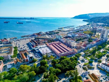 Loja para Arrendamento em União das Freguesias de Setúbal