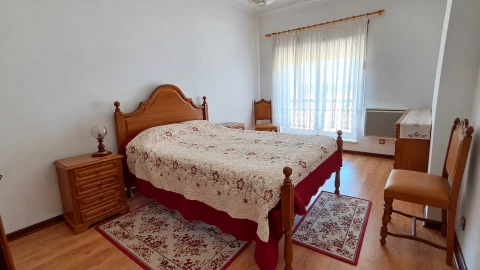 Apartamento T3 para Venda em Seia, São Romão e Lapa dos Dinheiros