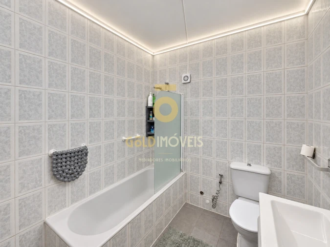 Apartamento T3 para Venda em Argoncilhe Foto 23