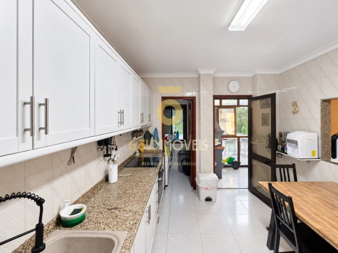 Apartamento T3 para Venda em Argoncilhe Foto 3