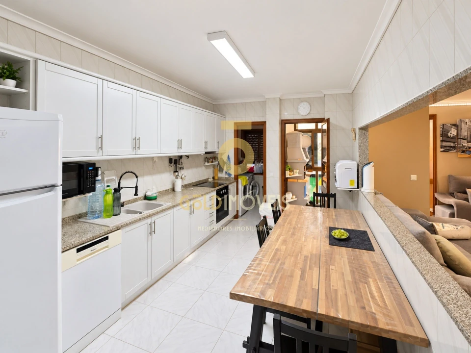 Apartamento T3 para Venda em Argoncilhe Foto 1