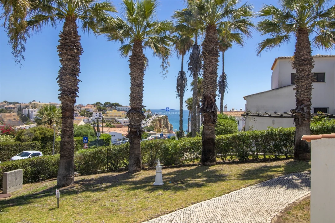 Apartamento T2 para Venda em Lagoa e Carvoeiro Foto 2
