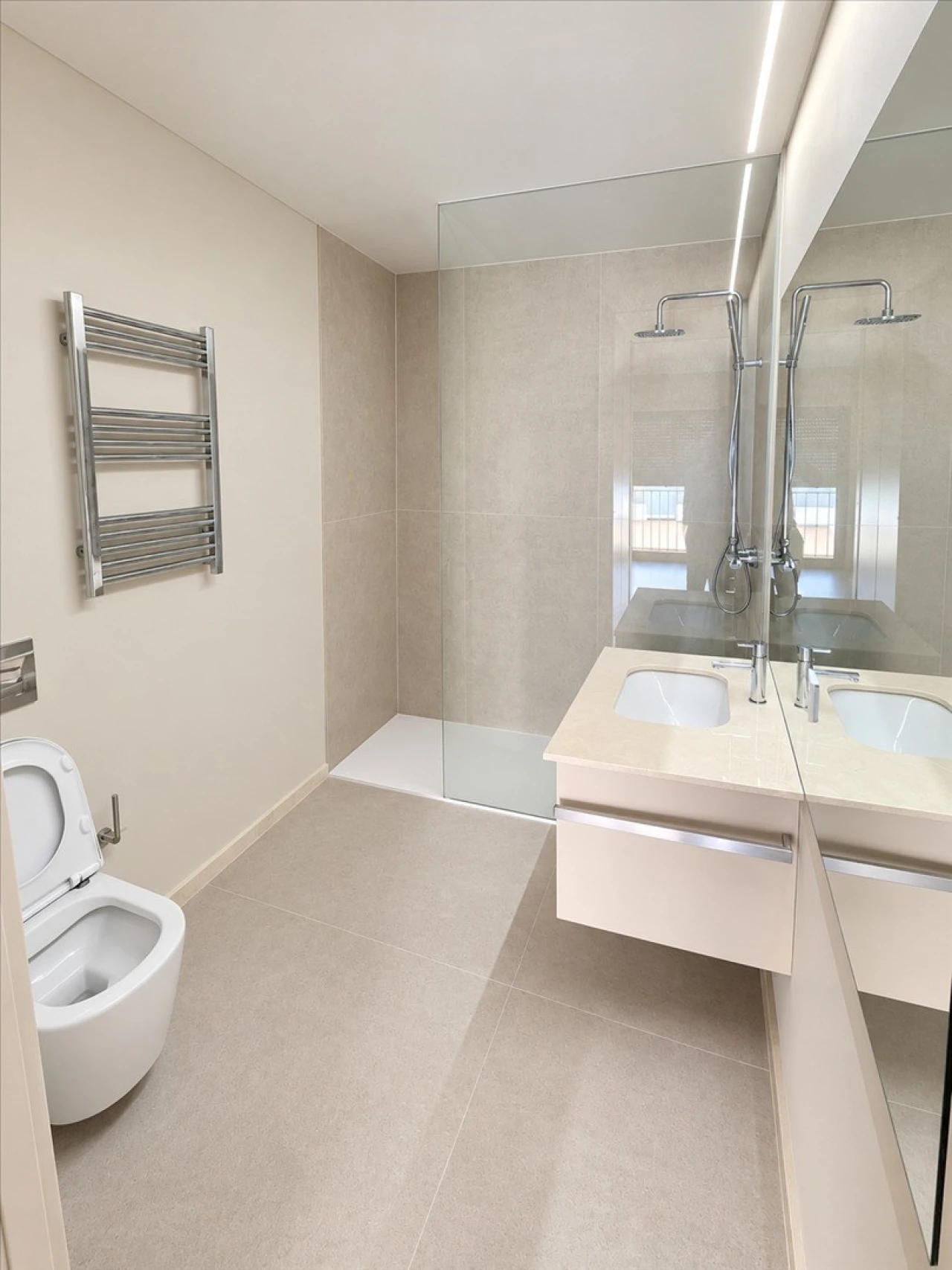 Apartamento T1 para Arrendamento em Cedofeita, Santo Ildefonso, Sé, Miragaia, São Nicolau e Vitória Foto 5