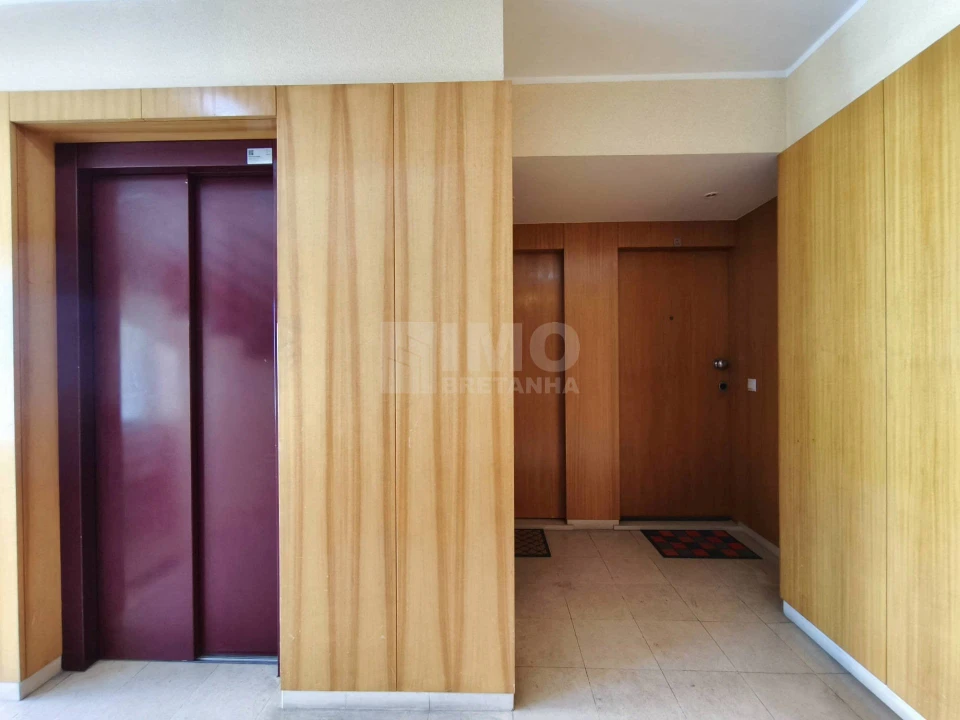 Apartamento T1 para Venda em Santa Clara e Castelo Viegas Foto 5