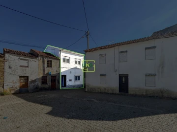 Moradia T3 para Arrendamento em Cebolais de Cima e Retaxo