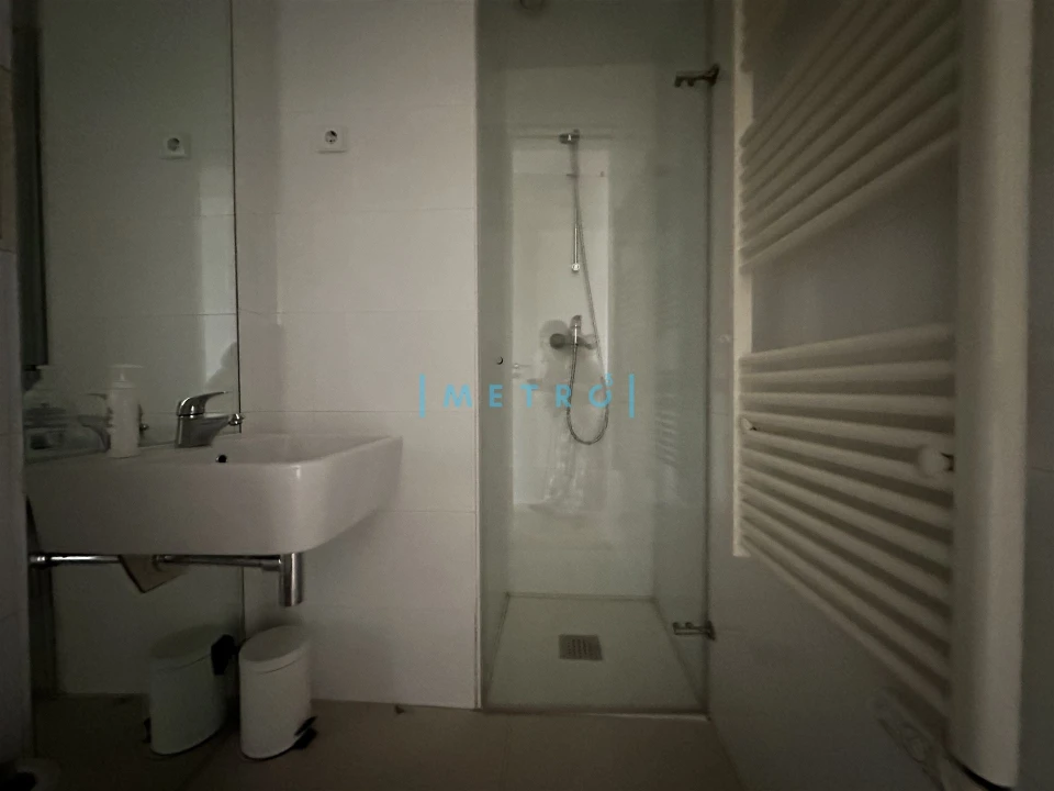 Apartamento T2 para Arrendamento em Cedofeita, Santo Ildefonso, Sé, Miragaia, São Nicolau e Vitória Foto 5