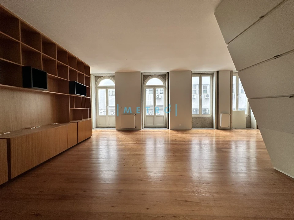Apartamento T2 para Arrendamento em Cedofeita, Santo Ildefonso, Sé, Miragaia, São Nicolau e Vitória Foto 1
