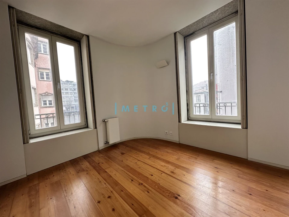 Apartamento T2 para Arrendamento em Cedofeita, Santo Ildefonso, Sé, Miragaia, São Nicolau e Vitória Foto 8